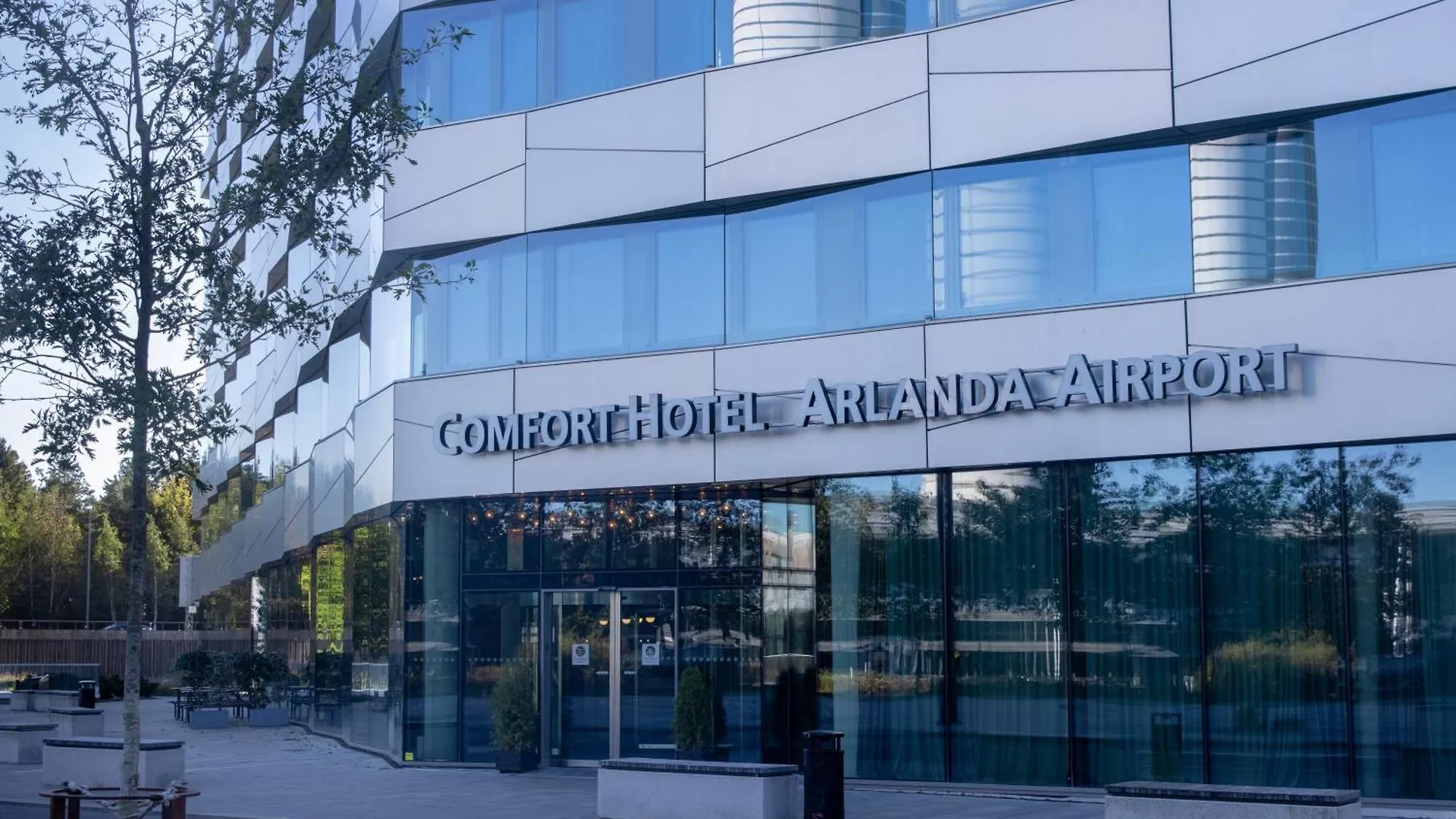 Comfort Hotel Arlanda Airport Terminal